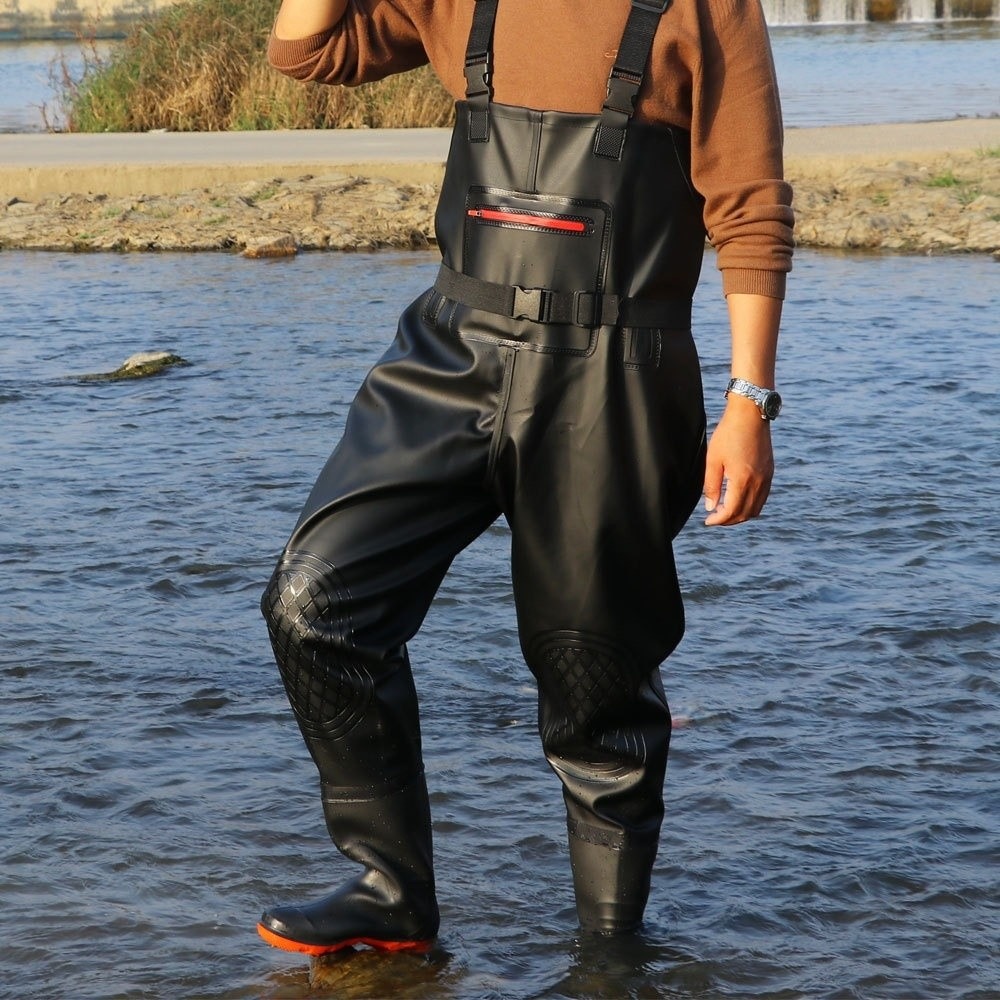 Praktyczny kombinezon wędkarsk – Fishing Pants Waterproof recenzja i cena